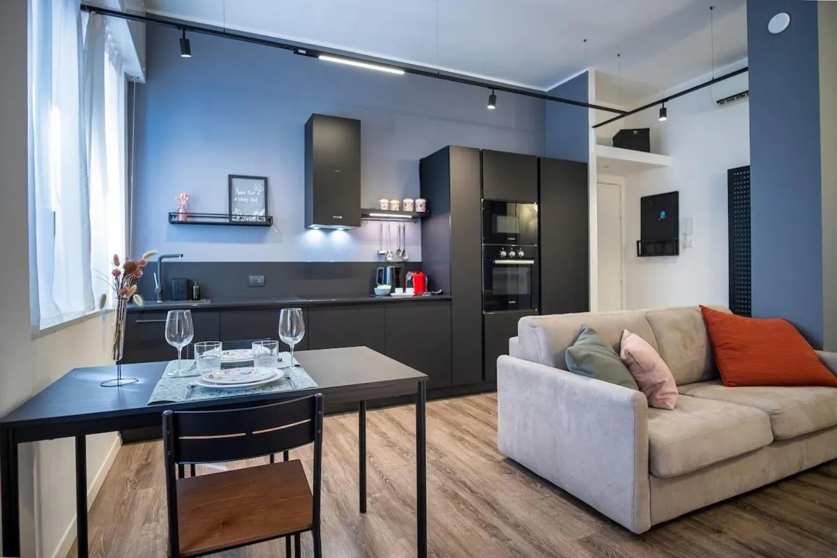 Image 2 of 10 min Linate M4 Argonne – Città Studi Stylish Flat