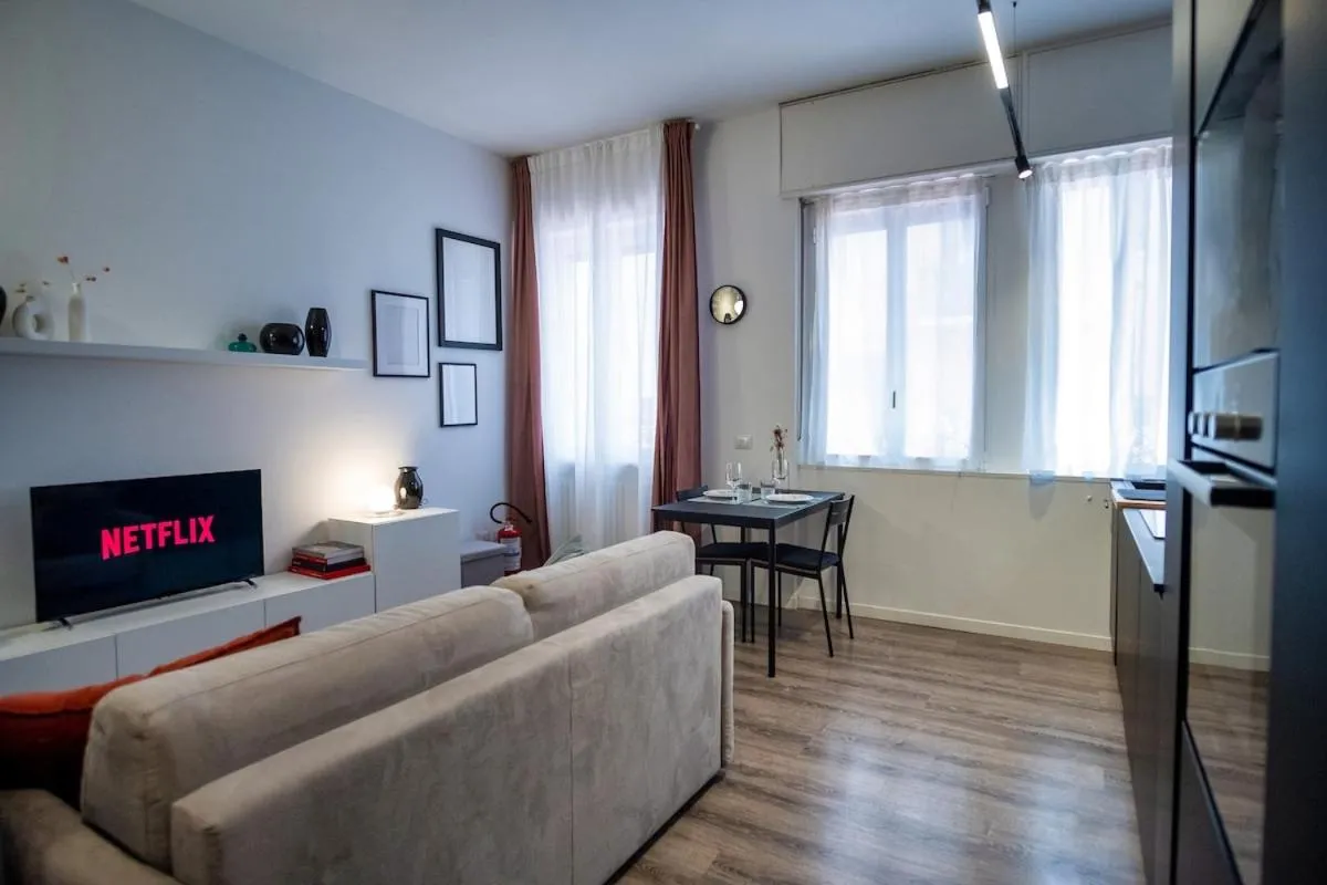 Image 6 of 10 min Linate M4 Argonne – Città Studi Stylish Flat