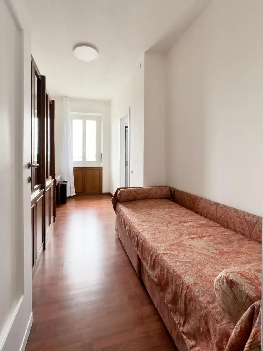 Image 4 of A chic 2-rooms apartment