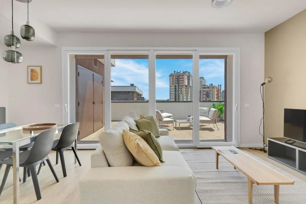 Image of Airy Apartments with Balcony & Garage by NDP rent