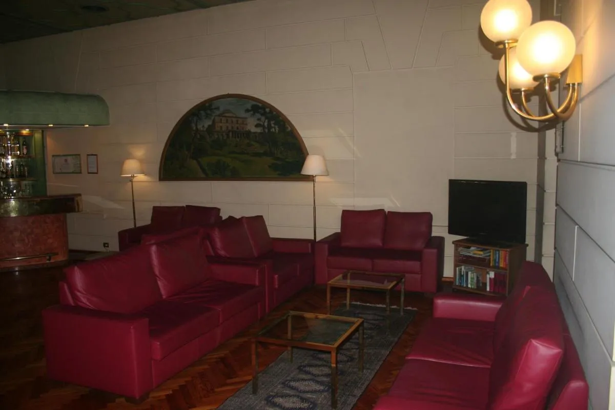 Image 4 of Albert Hotel