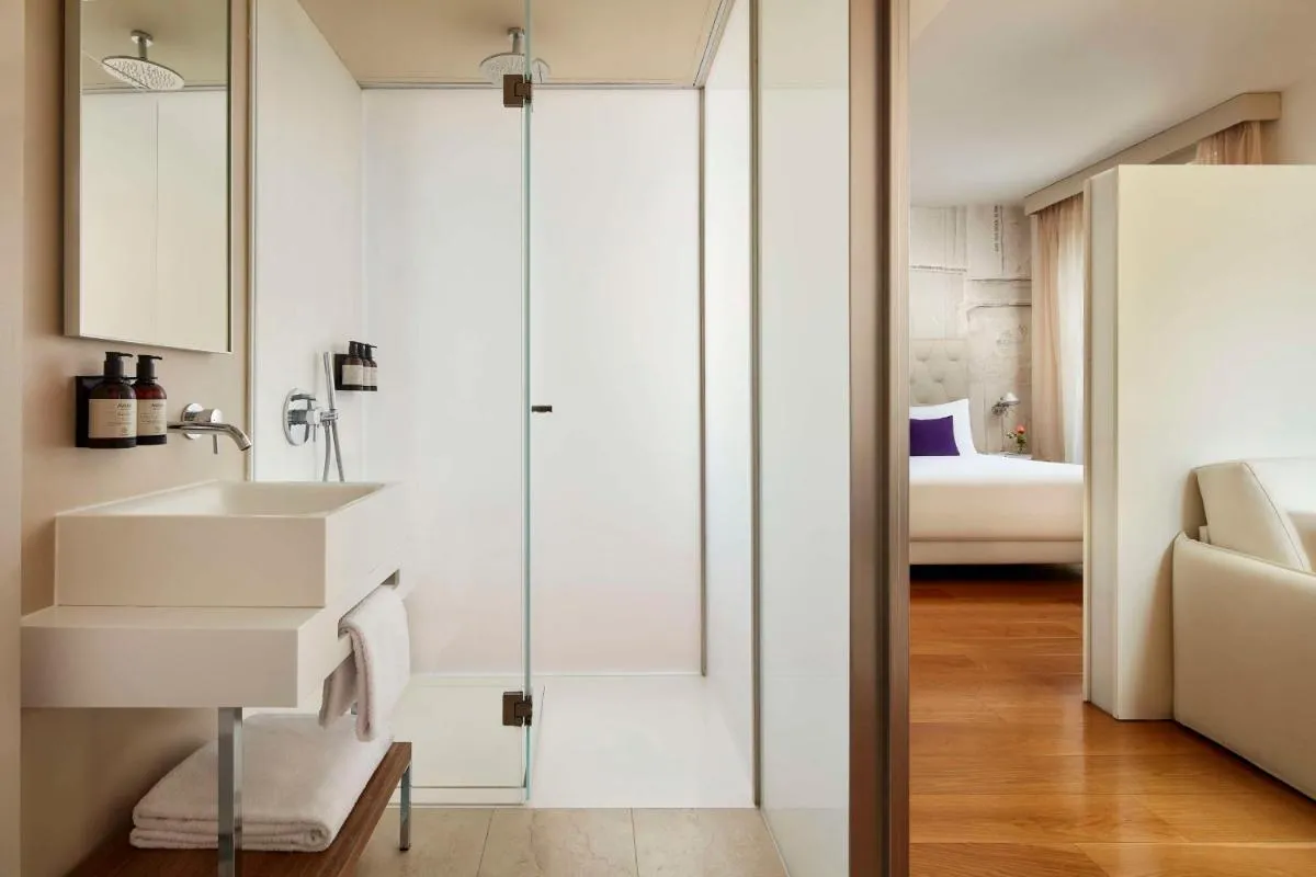 Image 4 of Avani Palazzo Moscova Milan Hotel
