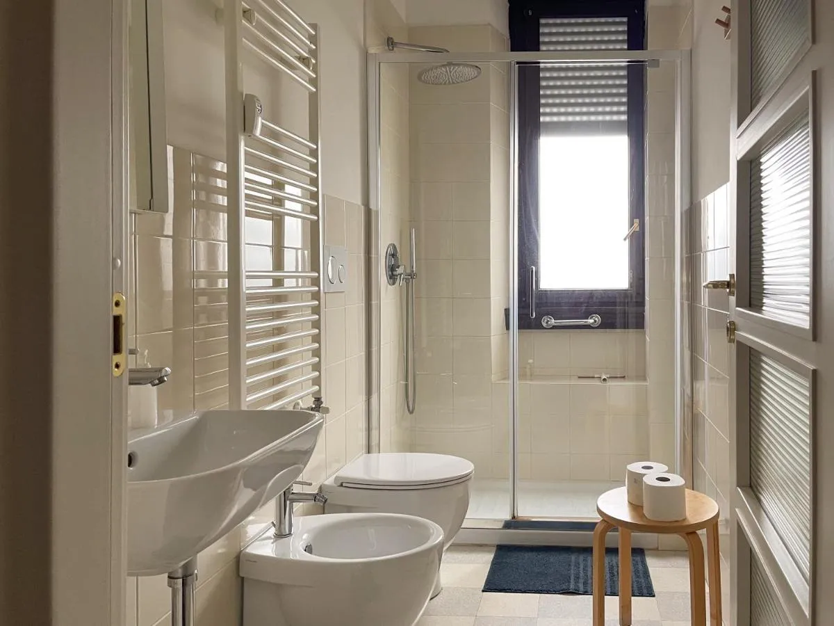 Image 2 of BIG BRIGHT COZY STUDIO APARTMENT IN NOLO NEAR MM1