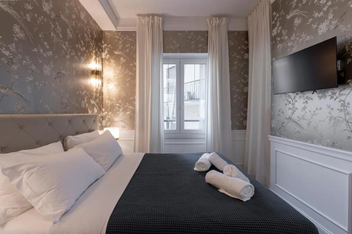 Image 4 of B Home – Diamond in the City Center