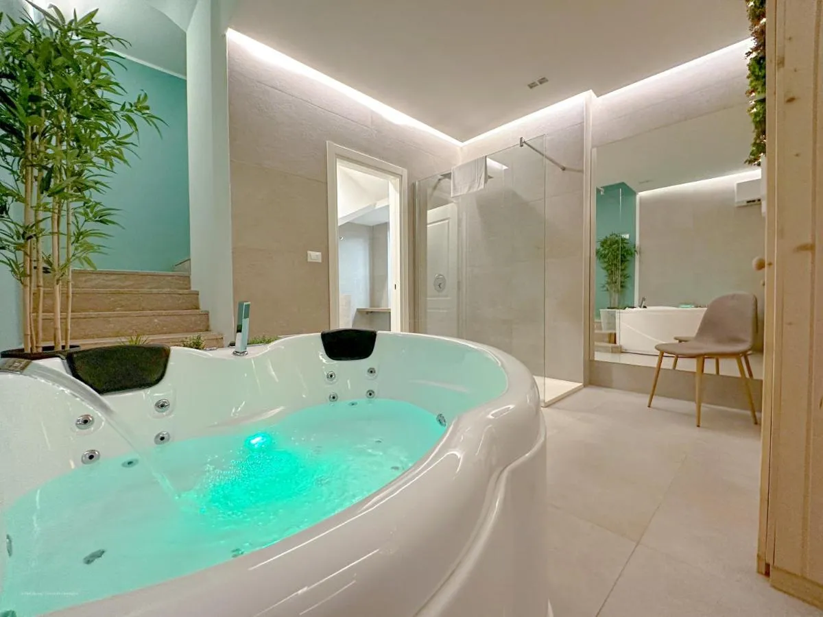 Image 5 of Banfi Luxury Spa – Sauna & Jacuzzi