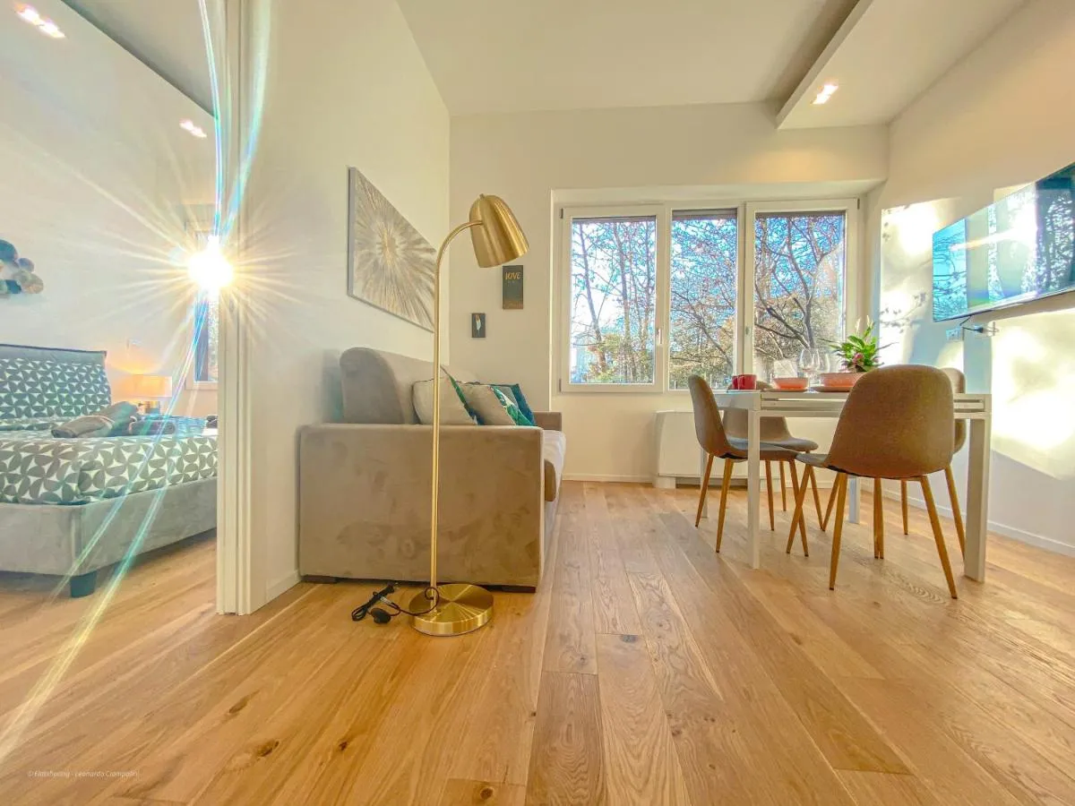 Image 4 of Banfi Suite – park view
