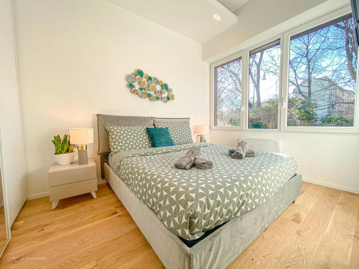 Image 5 of Banfi Suite – park view