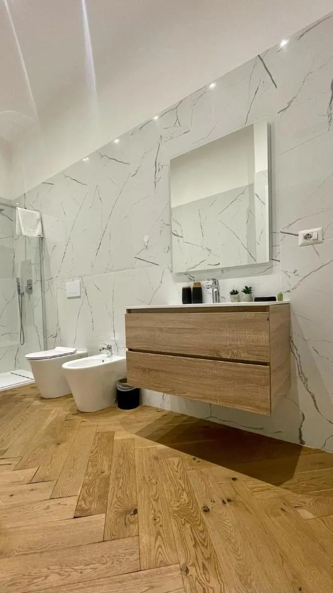 Image 2 of BeCO Centrale New Double Suite