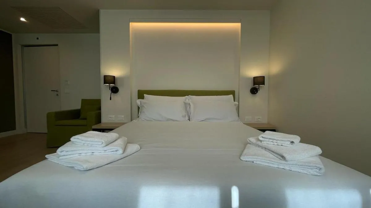 Image 2 of BeCO Illimity Business & Luxury Triple Suite