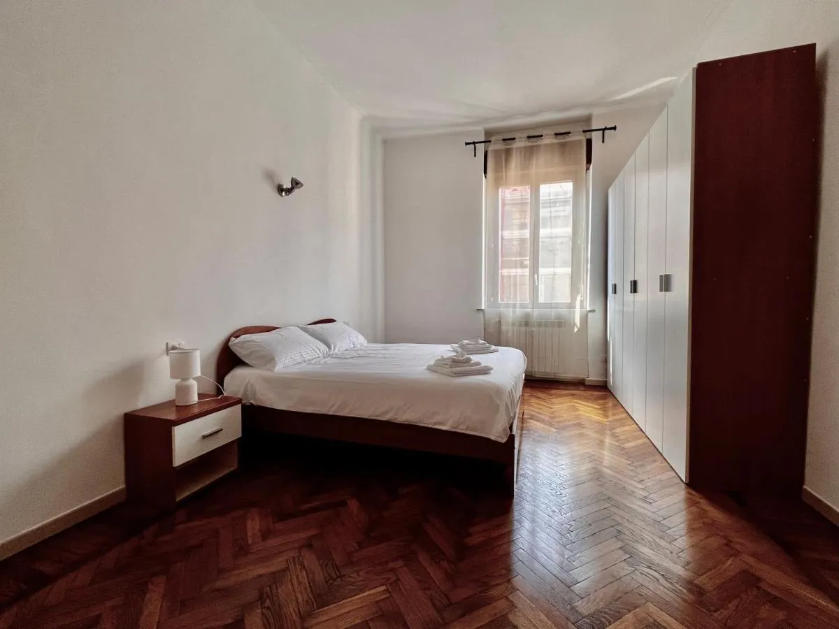 Image 2 of Big Deluxe Goldoni Duomo M4 Lin Aereoporto