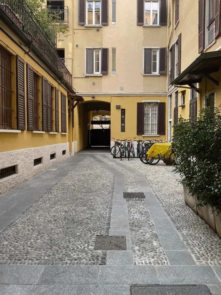 Image 6 of Bilocale di Design con Vista in Crocetta Quadronno