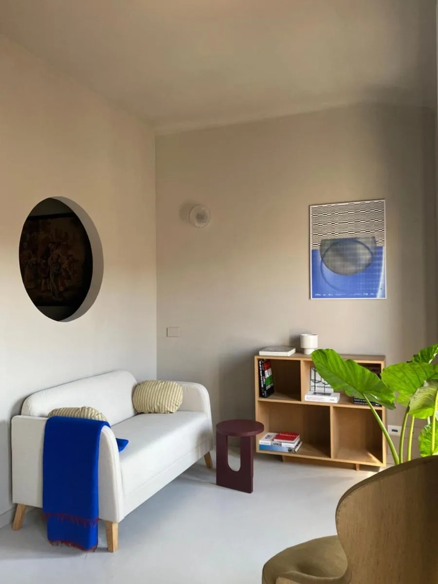 Image 2 of Bilocale di Design con Vista in Crocetta Quadronno