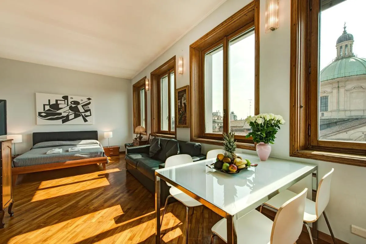 Image 3 of BnButler – Duomo Apartment – Galleria Unione
