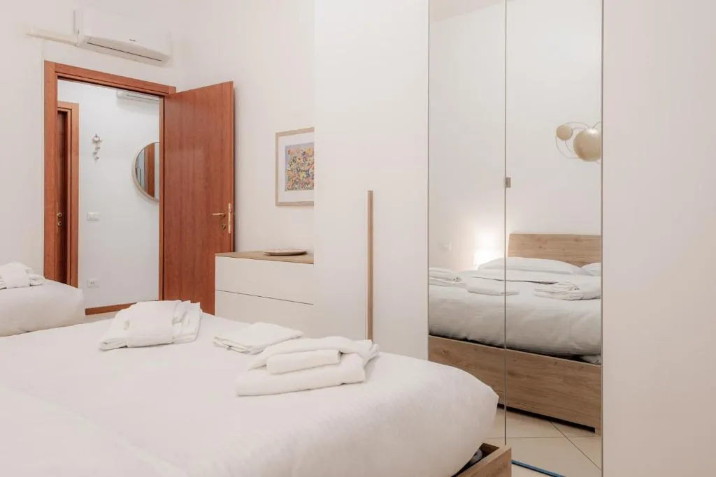 Image of BnButler – Pellegrino Rossi, 42 – Ampio e Comodo per 5