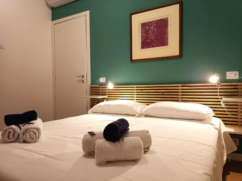 Image of Bolle di Luce – apt zona Loreto Nolo