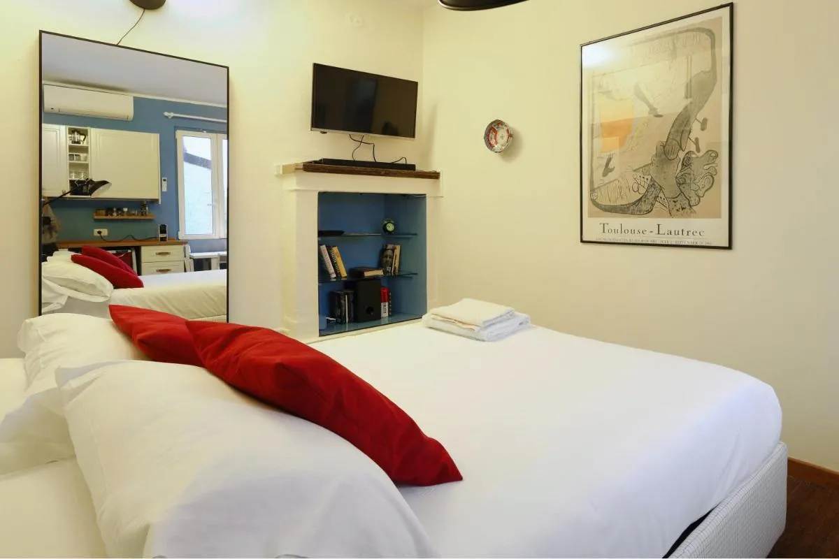 Image 4 of Boutique Loft on Navigli; Stylish Bright