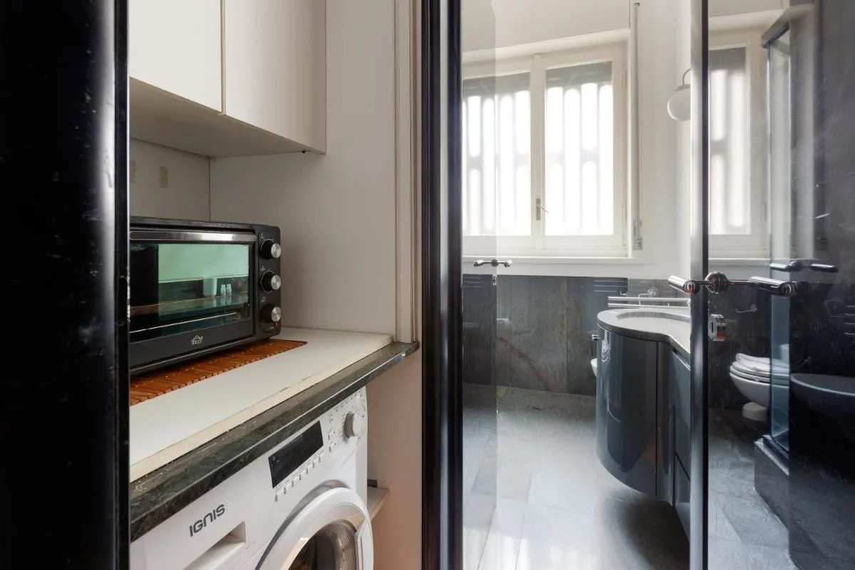 Image 2 of Buonarroti Bright Apartment