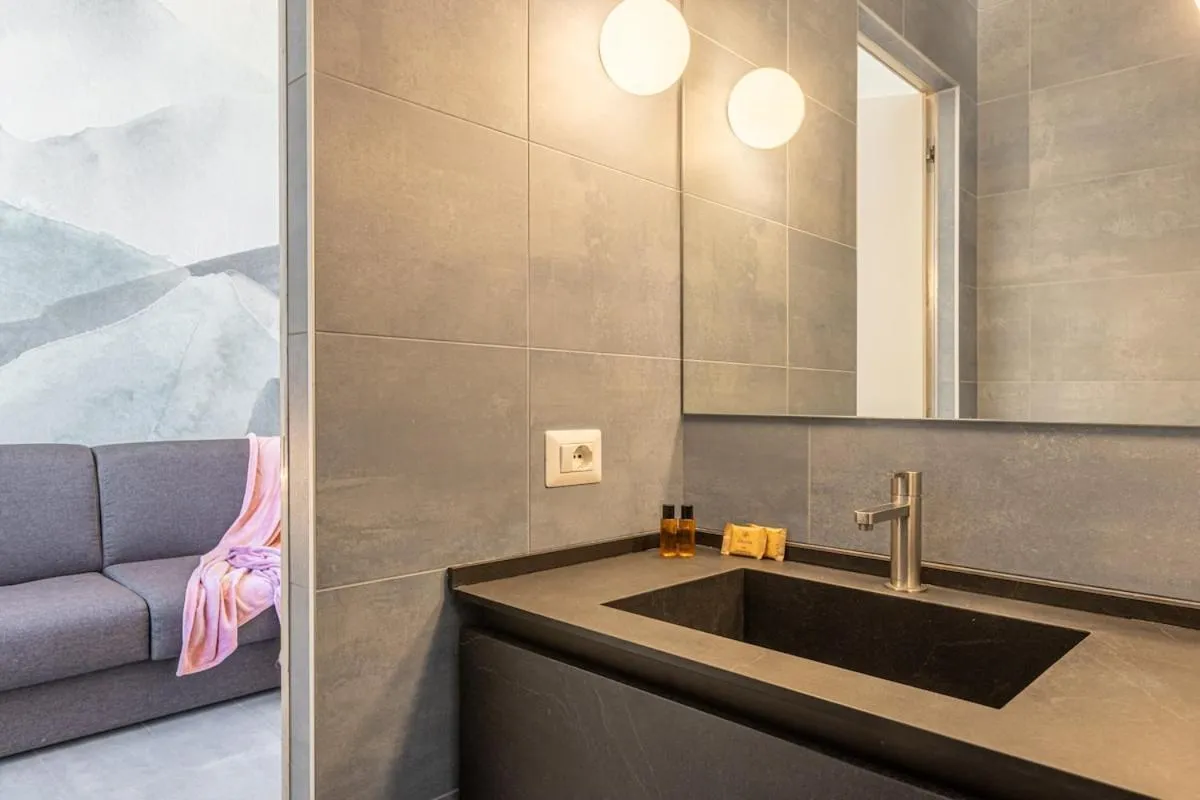 Image 6 of Central Station Design Suites – B Home