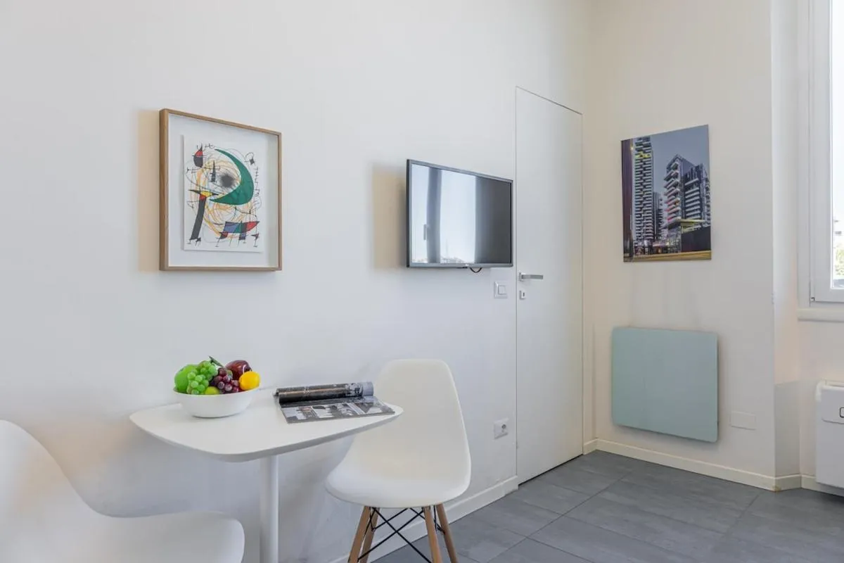 Image 4 of Central Station Design Suites – B Home