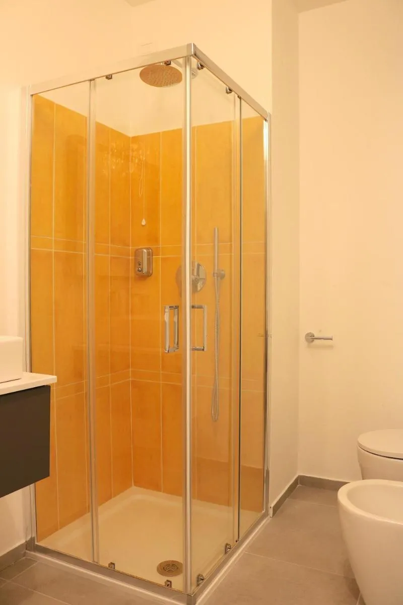 Image 4 of Central Station Milano Room – 3
