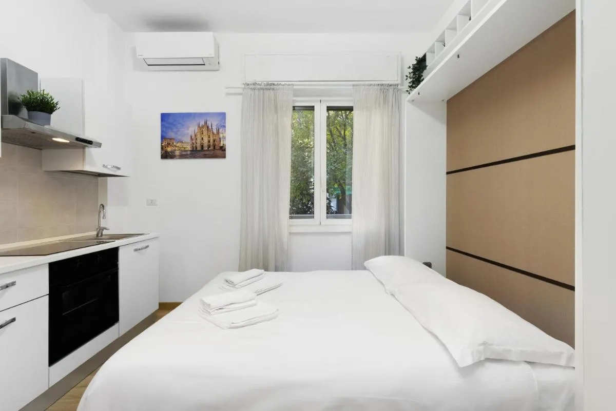 Image 3 of Central Station in 15 MIN, Charming Studio Apartment