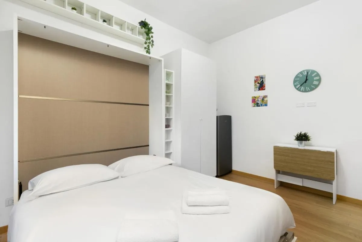 Image 1 of Central Station in 15 MIN, Charming Studio Apartment