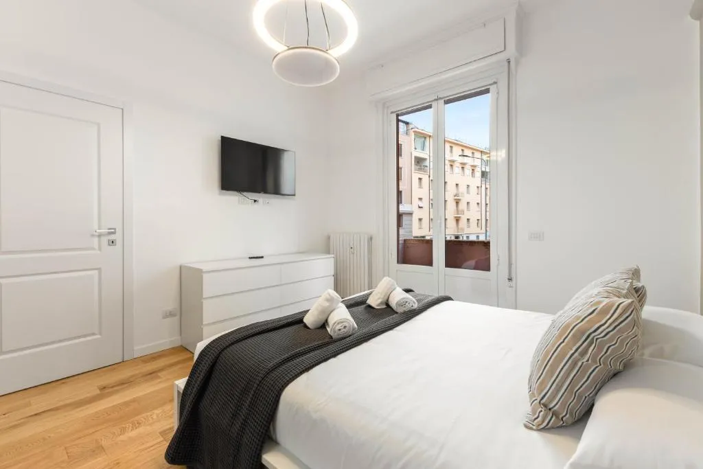 Image of Centrale-Duomo 10min – Grey perl – Wi-Fi Netflix