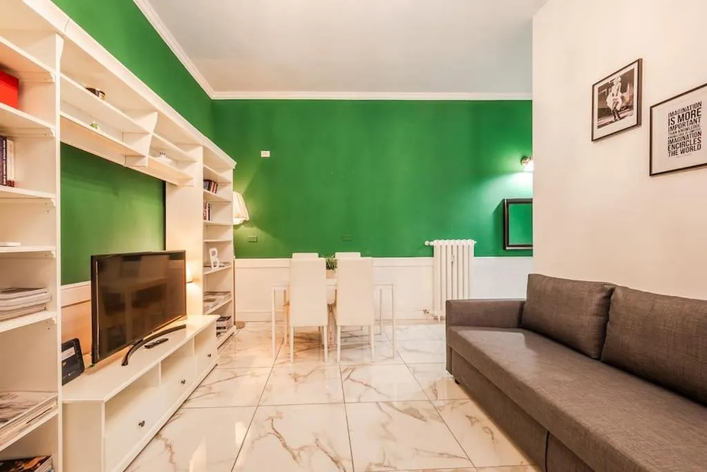 Image 4 of Centrale’s Nest – Elegant apt close to Central Station
