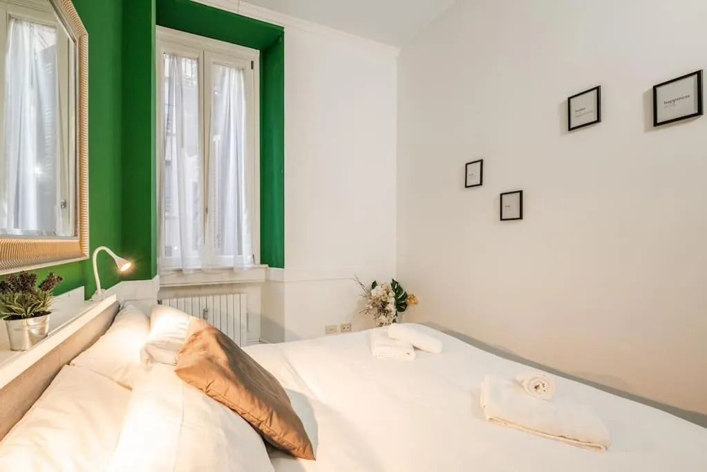 Image 2 of Centrale’s Nest – Elegant apt close to Central Station