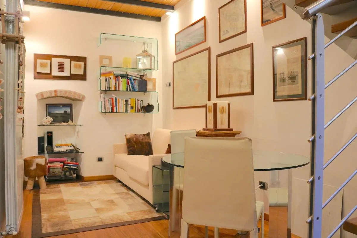 Image 2 of Charming Apartment in the Navigli District – 4 people