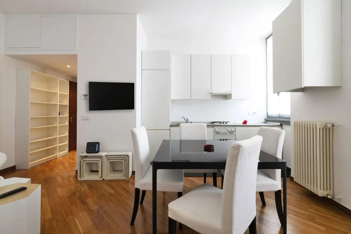 Image 6 of Charming San Babila Apt.