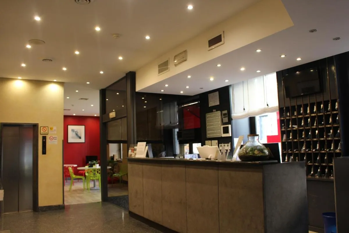 Image 2 of Club Hotel