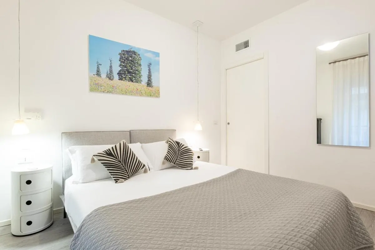 Image 1 of Collection Moscova Suites 18 – Top Collection