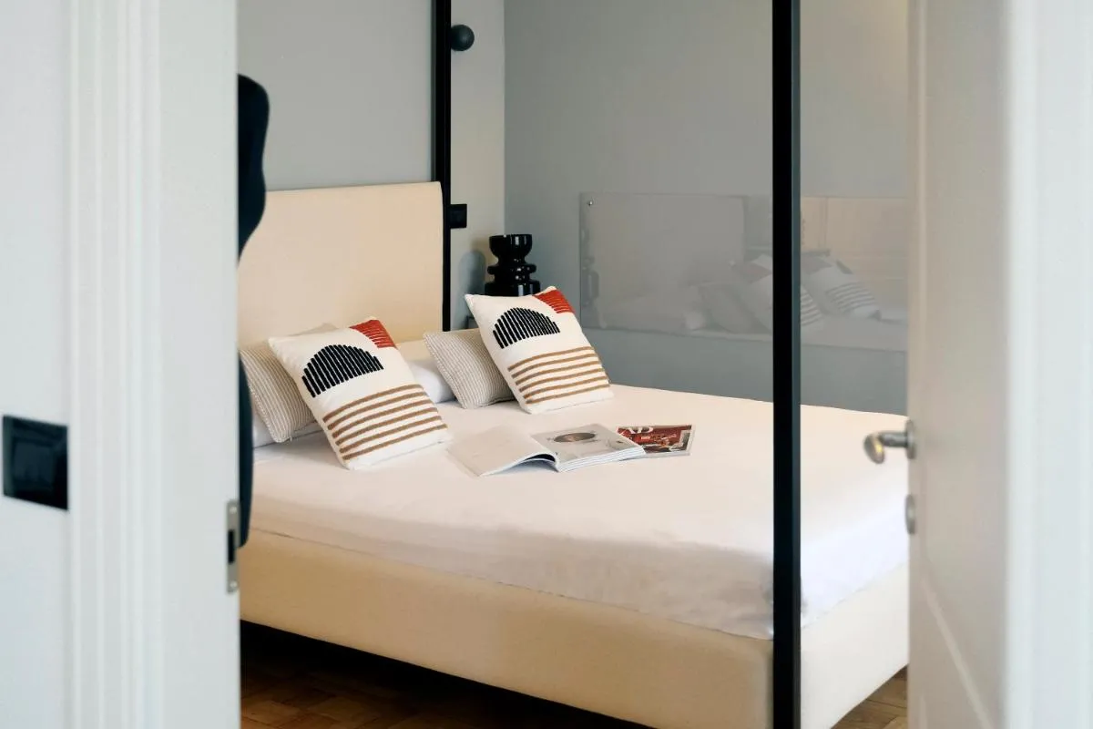 Image 2 of ComeCasa Sforza Chic Stay -10 Min Walk from DUOMO
