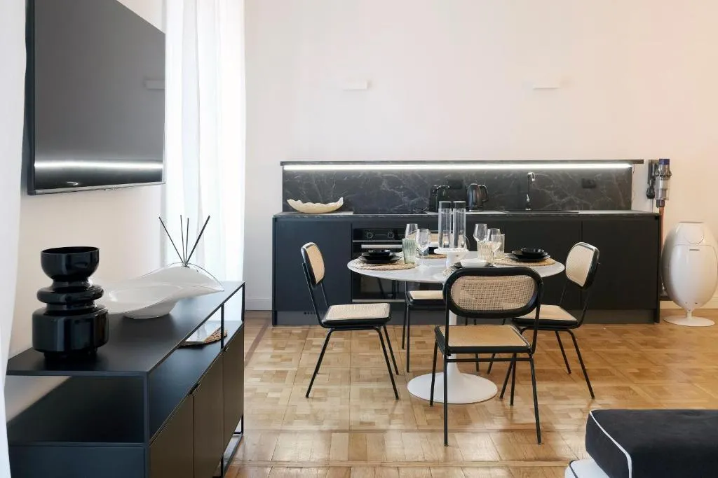 Image of ComeCasa Sforza Chic Stay -10 Min Walk from DUOMO