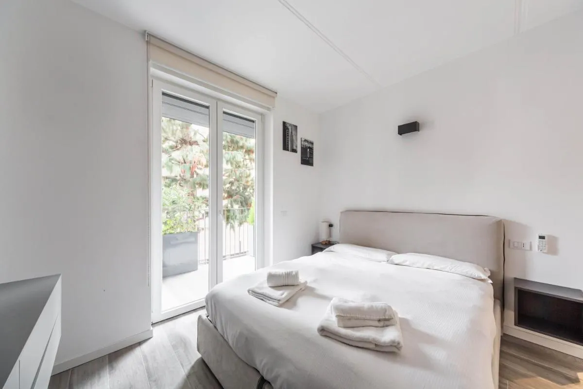 Image 6 of Comfy APT with Private Parking & Balcony