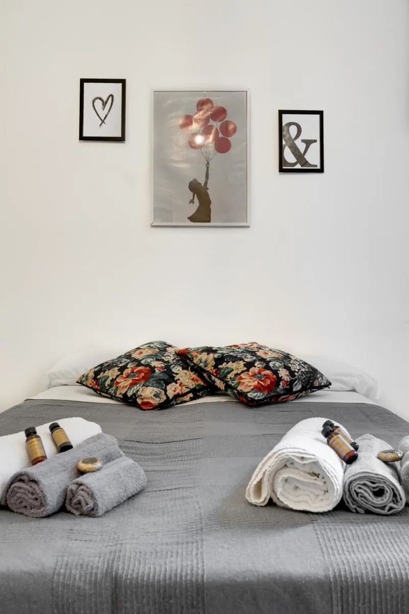 Image 3 of Comfy Apartment