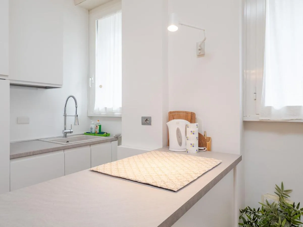 Image 2 of Cozy Apartment Near Milano Centrale – 4 Guests