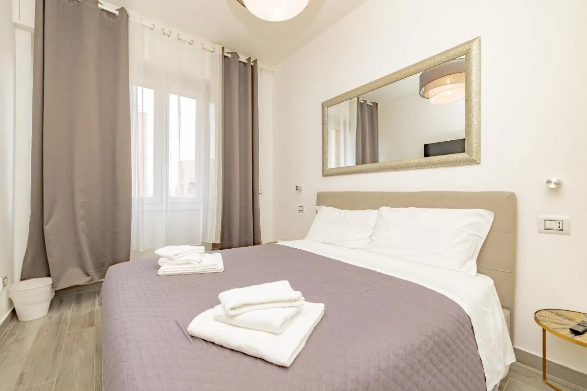 Image 1 of Cozy Room – 2