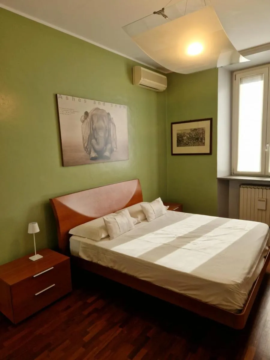 Image 4 of Cozy flat mins walk to Navigli and metro Porta Genova