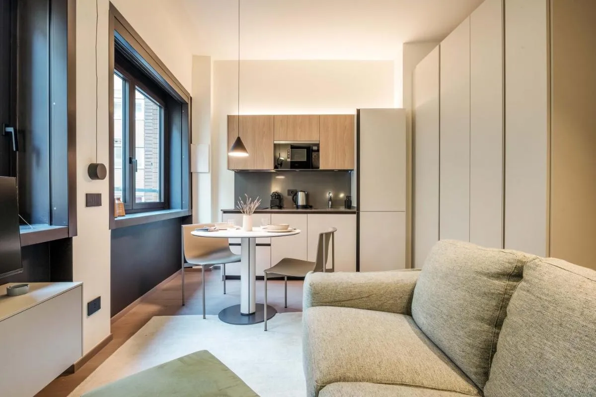 Image 3 of DHOME