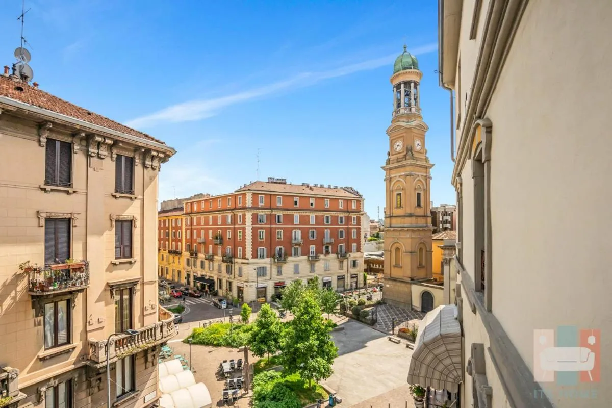 Image 2 of DO11 -10 minutes from the Duomo-