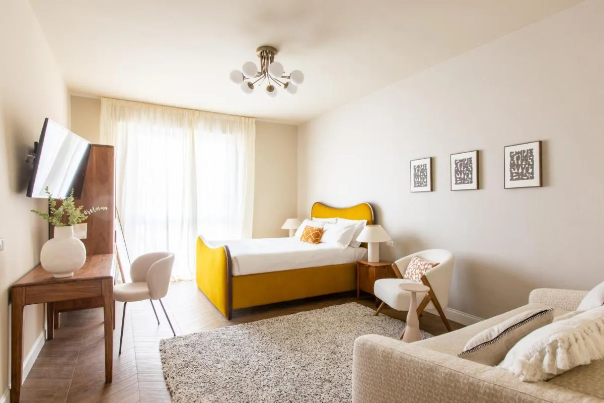 Image 2 of Daplace – Corso Sempione Suites