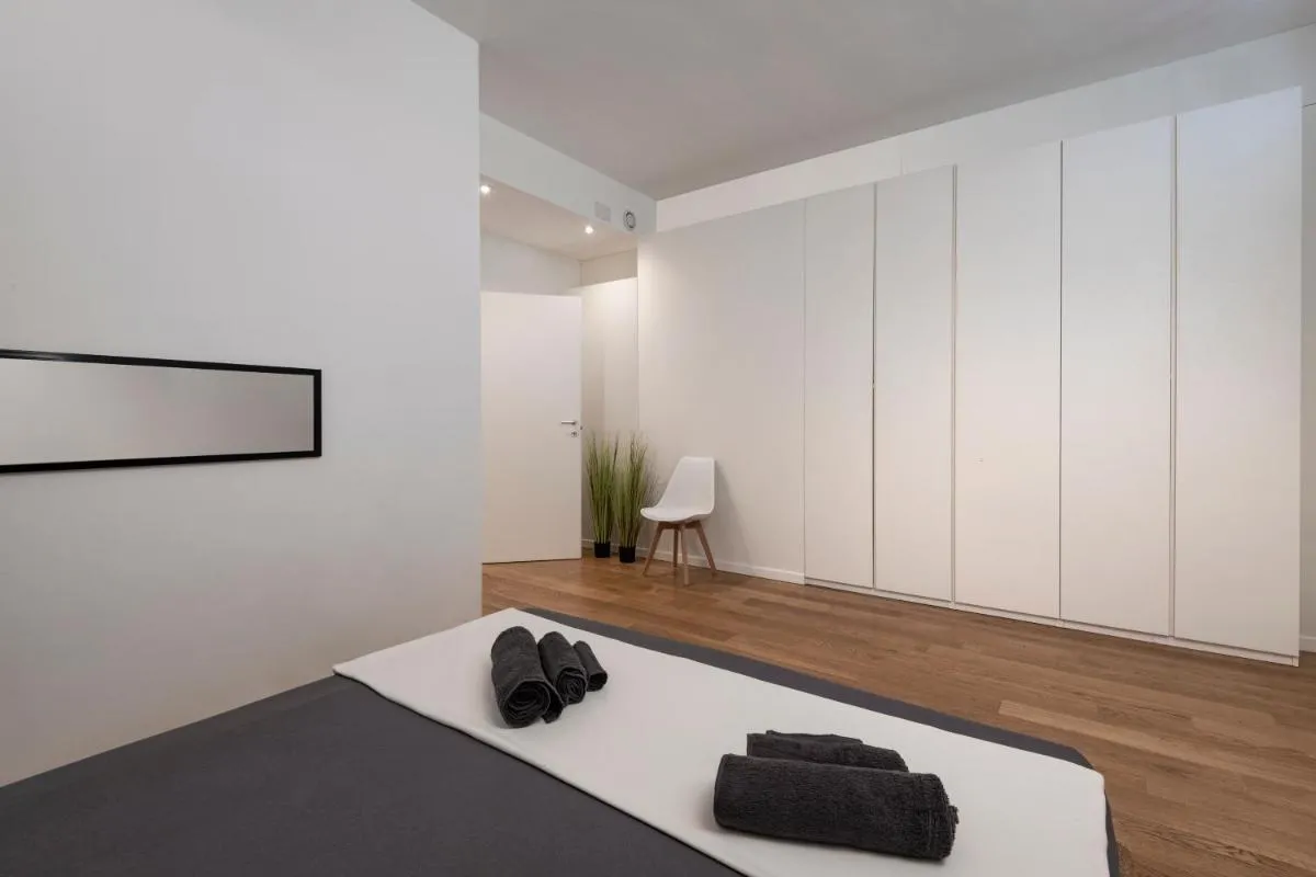 Image 1 of Deluxe 120 mq Apartment , 4 minuti a piedi dai Navigli