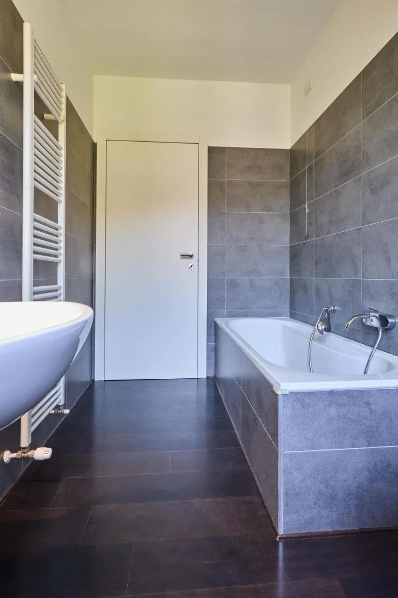 Image 3 of Deluxe Navigli