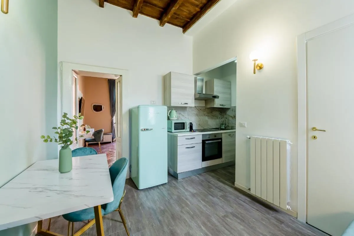 Image 3 of Deluxe Suite 94 – Porta Romana – Duomo by InnStay