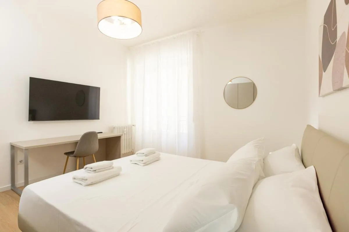 Image 2 of Design and Fashion – new bright apartment