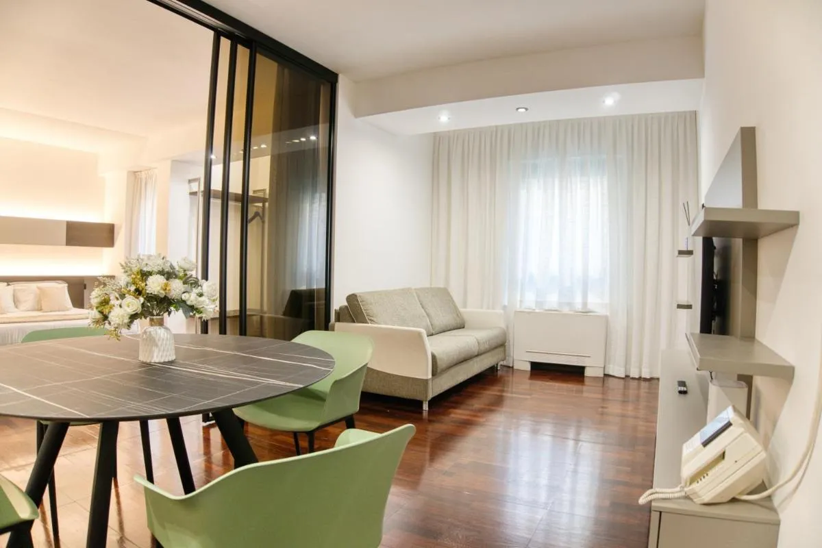 Image 3 of Duomo Lux Suite – Elite in the heart of Milan