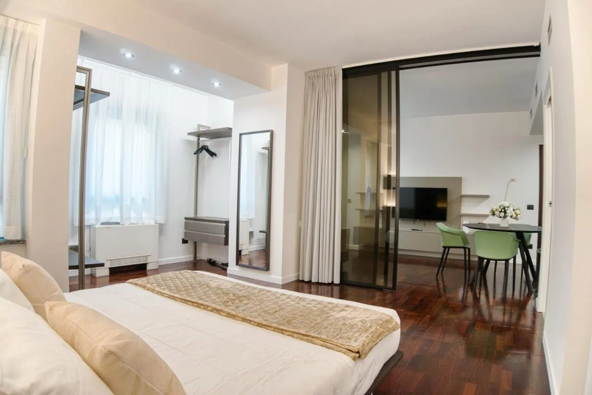 Image 1 of Duomo Lux Suite – Elite in the heart of Milan