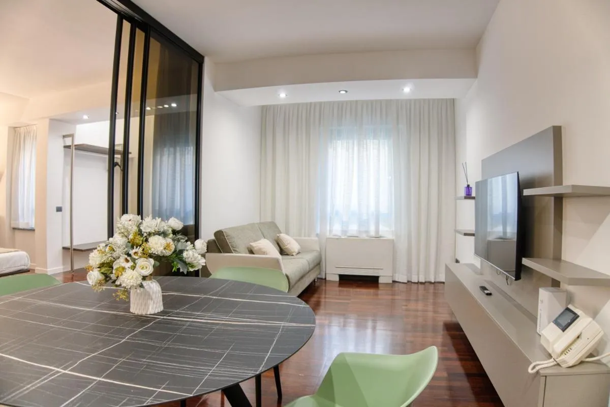 Image 4 of Duomo Lux Suite – Elite in the heart of Milan